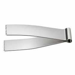 Pince pâte inox sur table